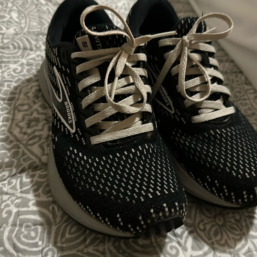 Brooks Levitate 5